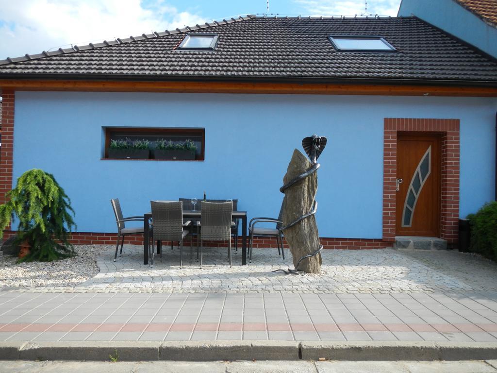 Penzion U Hada Velke Pavlovice Luaran gambar